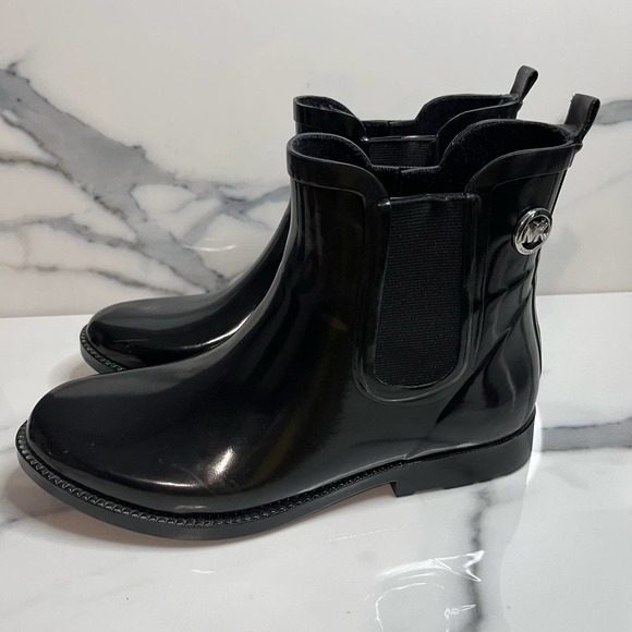 Michael Kors | Black Rubber Chelsea Rain Boots Sz 8 - Picture 4 of 7